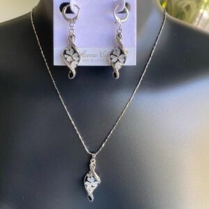 Fifth Avenue Swirling Grace Necklace & Earring Set NWT​​​